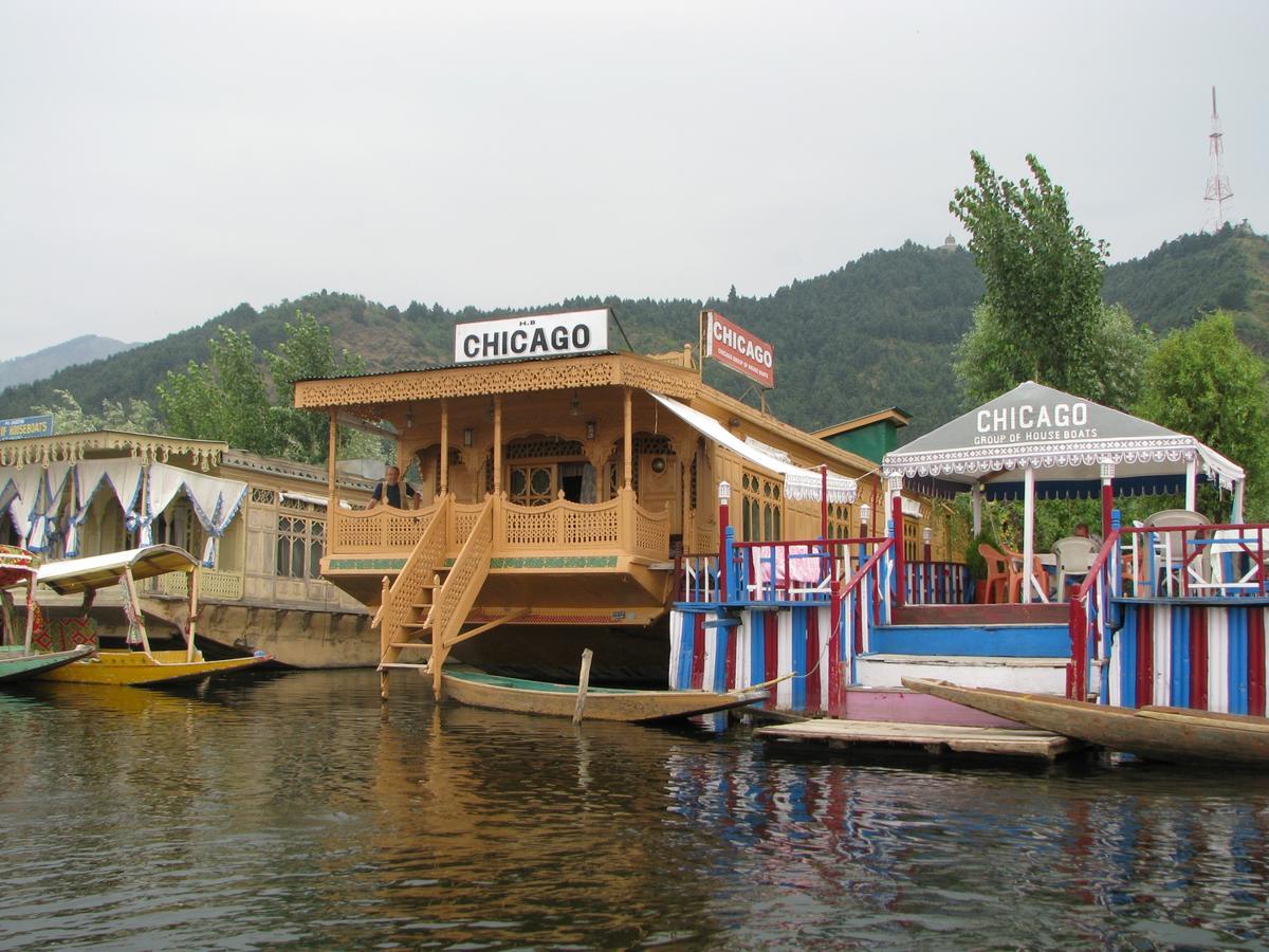 Hotel Chicago Group Of Houseboats Srīnagar Exteriér fotografie
