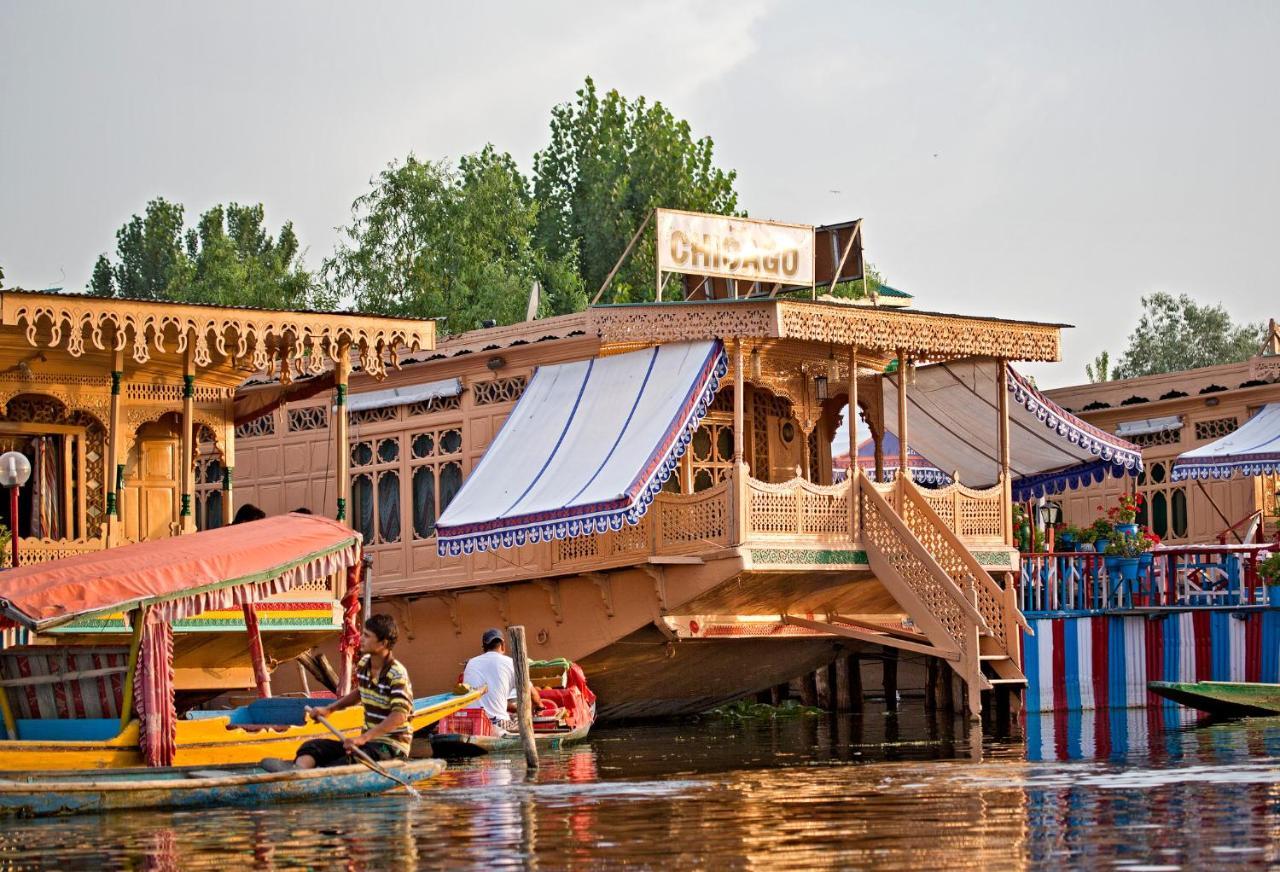Hotel Chicago Group Of Houseboats Srīnagar Exteriér fotografie