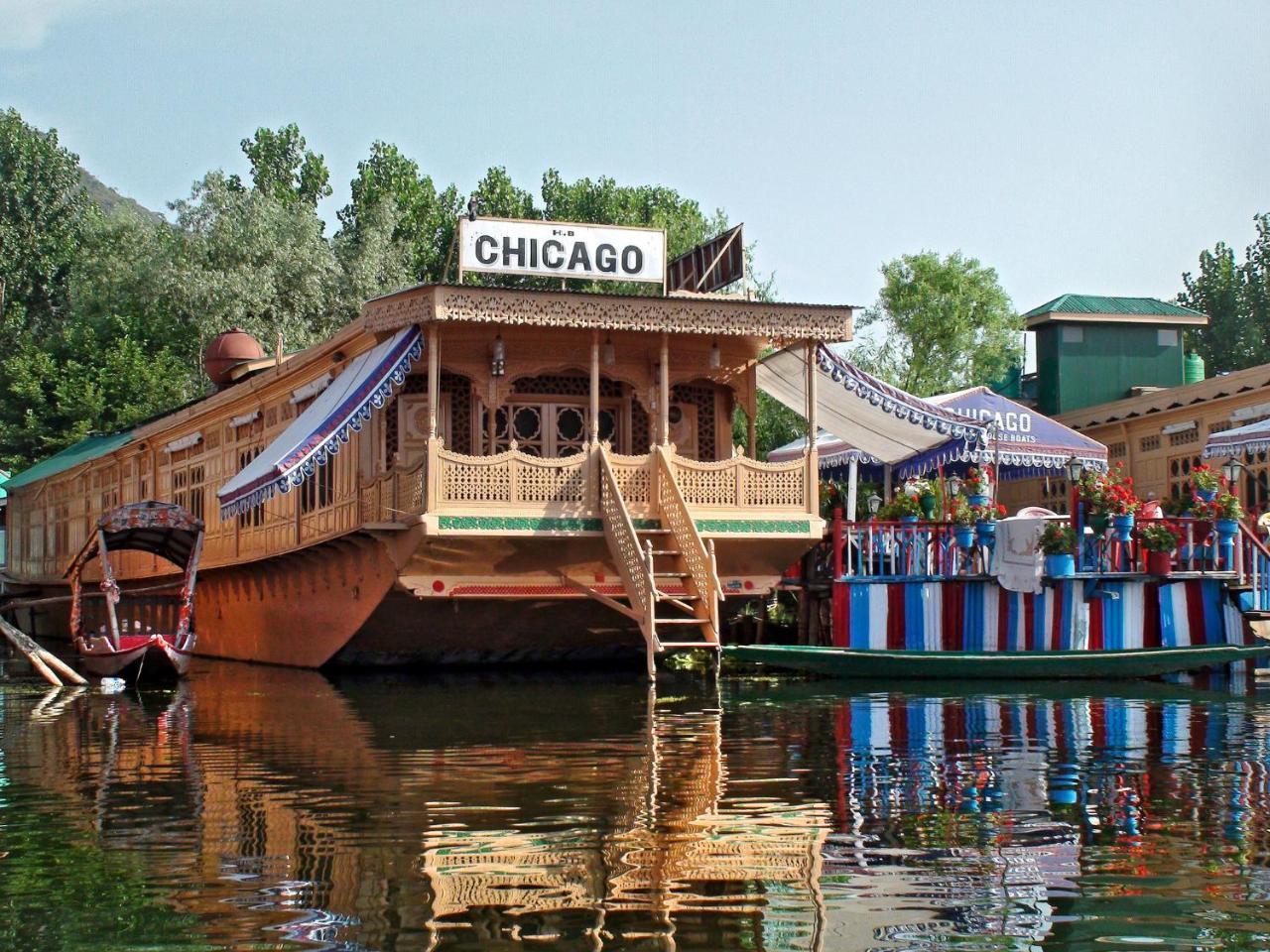 Hotel Chicago Group Of Houseboats Srīnagar Exteriér fotografie